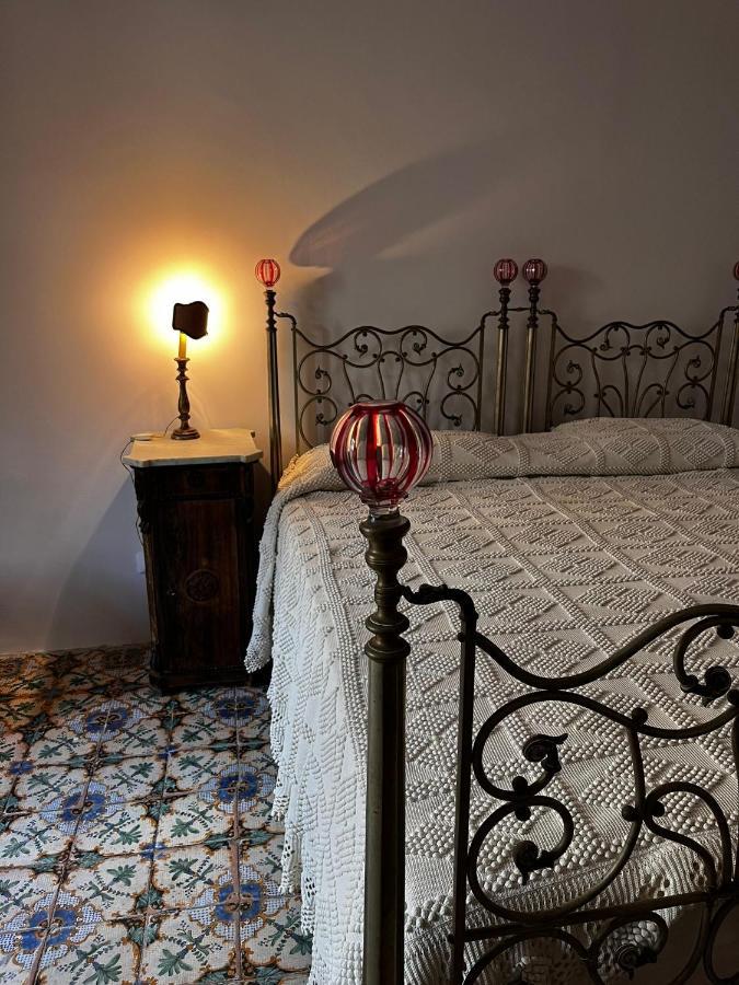Bed and Breakfast Palazzo Triolo - Dimora Di Charme Корлеоне Экстерьер фото