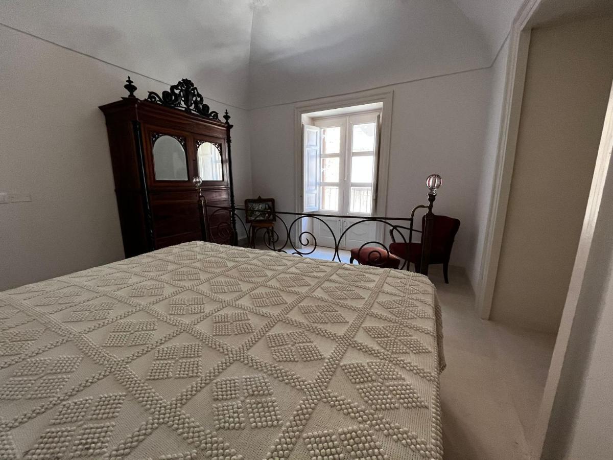 Bed and Breakfast Palazzo Triolo - Dimora Di Charme Корлеоне Экстерьер фото